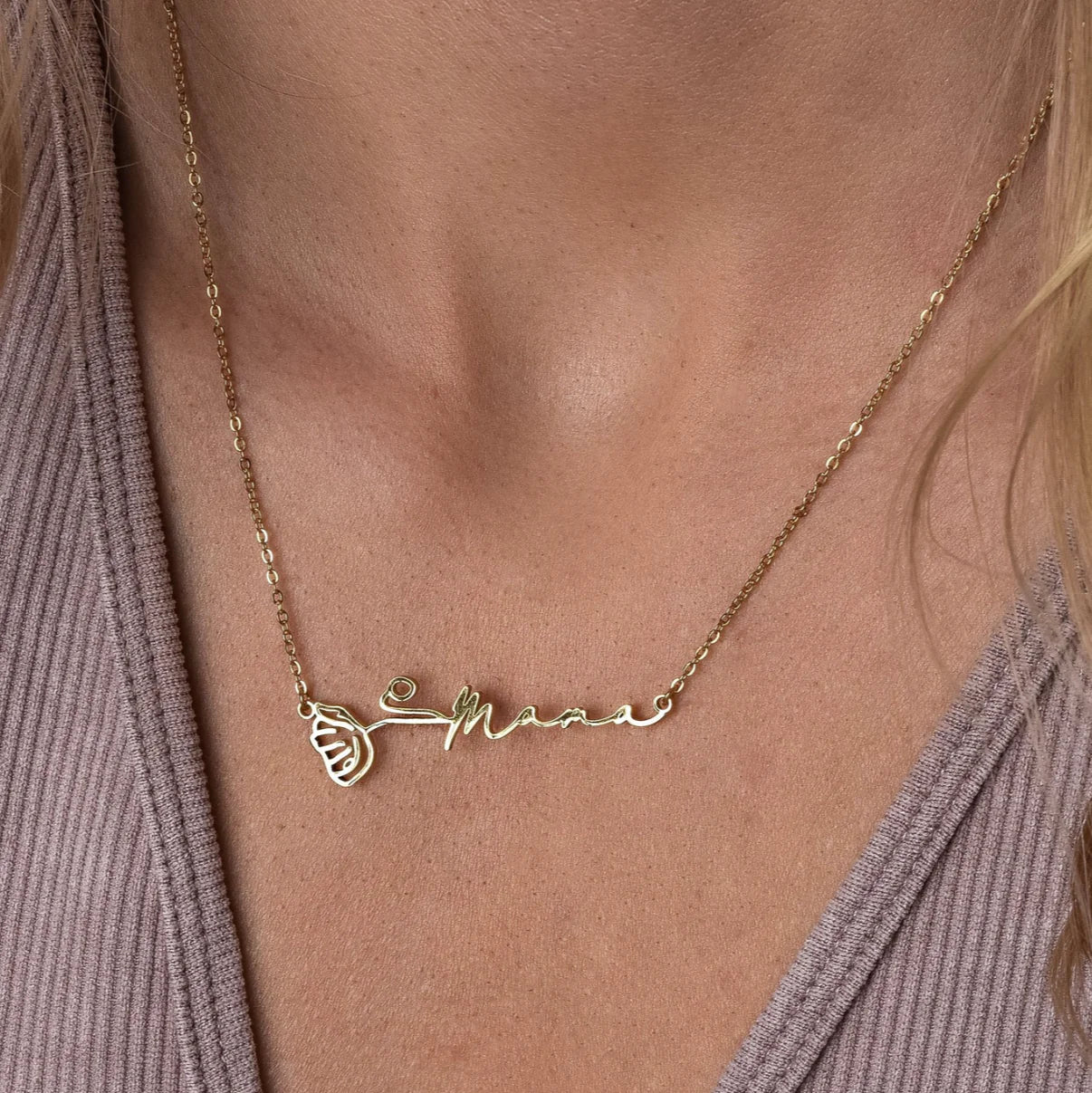 Collar personalizado con nombre y flor de nacimiento