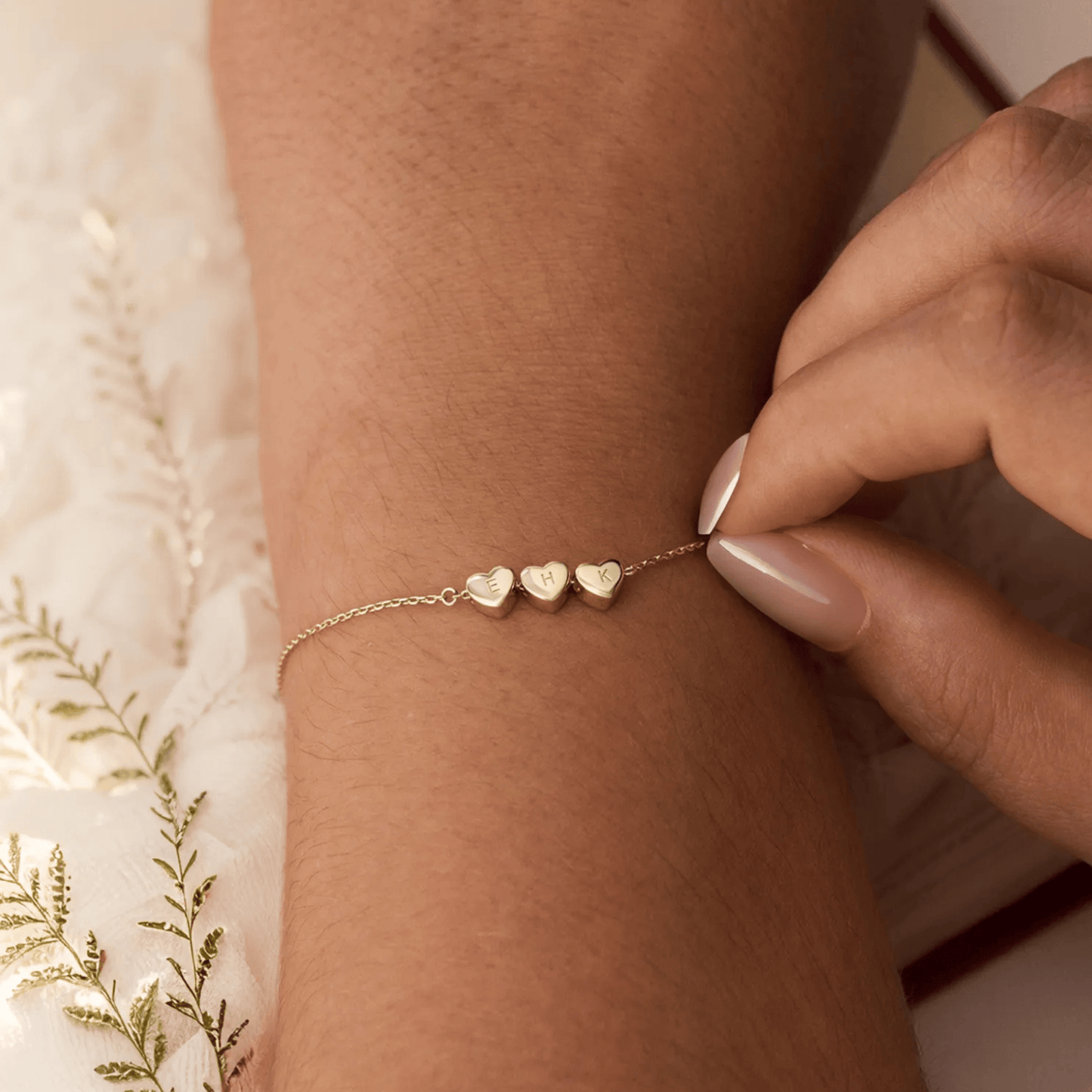 Pulsera personalizada con inicial en corazón