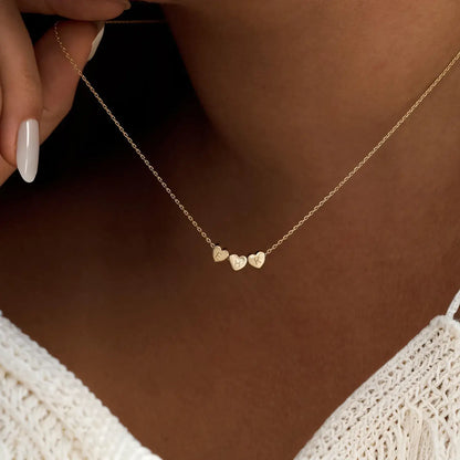 Collar personalizado con inicial en corazón
