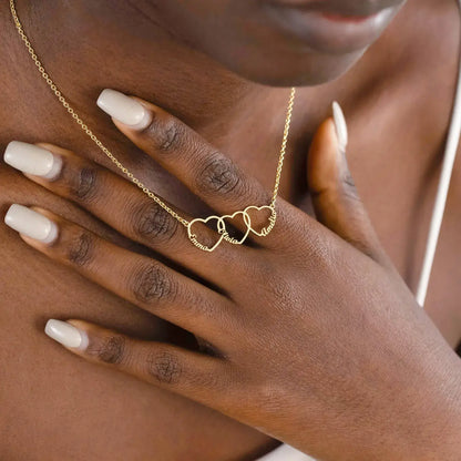 Collar personalizado con nombre y corazón