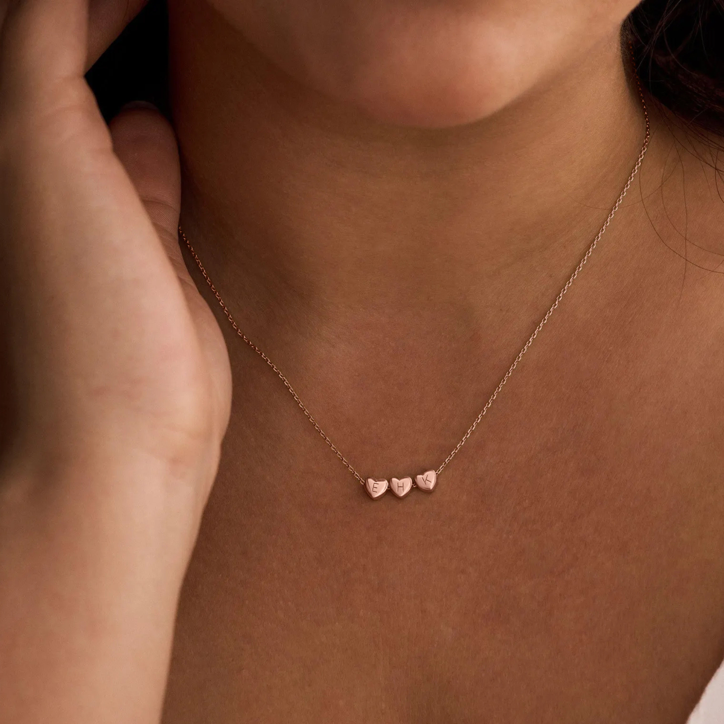 Collar personalizado con inicial en corazón